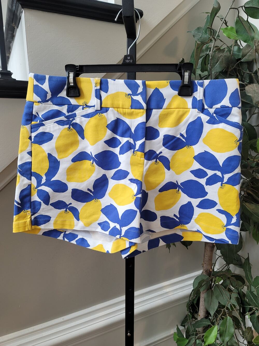 LOFT Ann Taylor Riviera Shorts Women SZ 4 Multicolor Lemon Belt Loops Side Slits